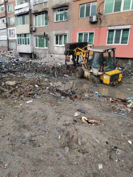 Близо 5000 тона боклук са извозени от Столипиново