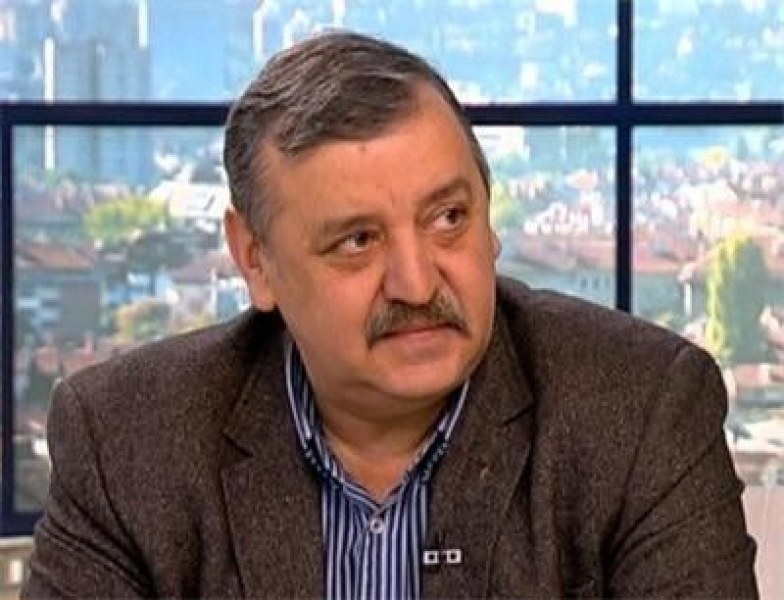 Проф. Кантарджиев: Всичко, на което бабите са ни учили, може да забави вируса