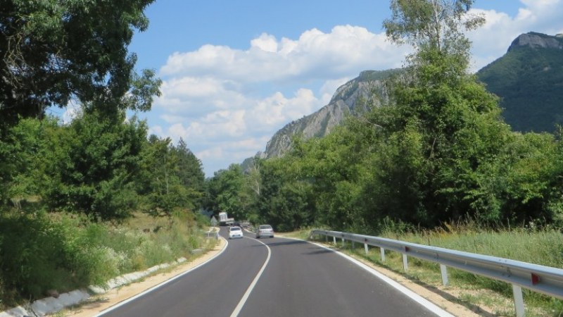 Ремонтиран е пътят Девин - Кричим - Стамболийски, проектът изготвен от Община Кричим