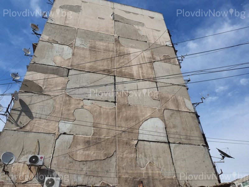 Блок в Столипиново се напука от земетресението