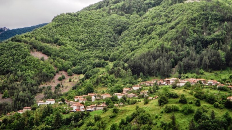 Жени, тръгнали на туризъм, се загубиха в Родопите