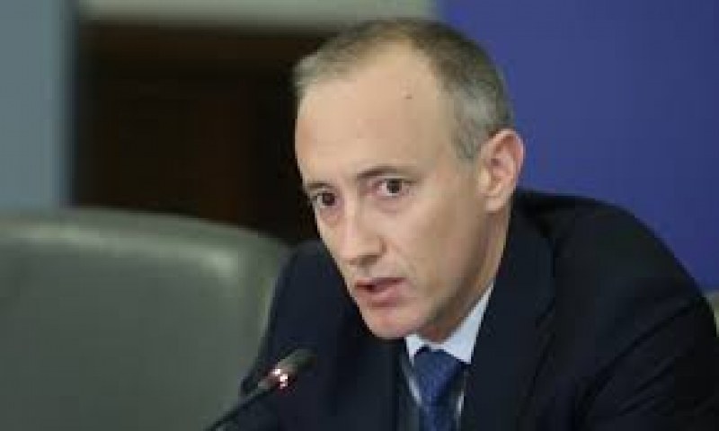 Министър Вълчев с коментар за баловете и за матурите