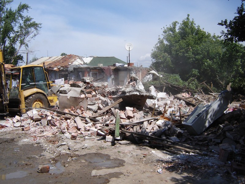 Събарят се още незаконни постройки в “Северен“