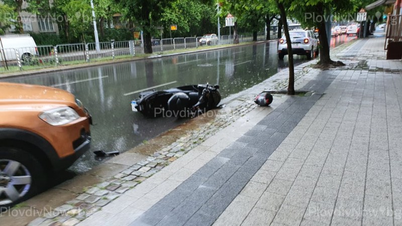 Моторист катастрофира в Пловдив заради висока скорост