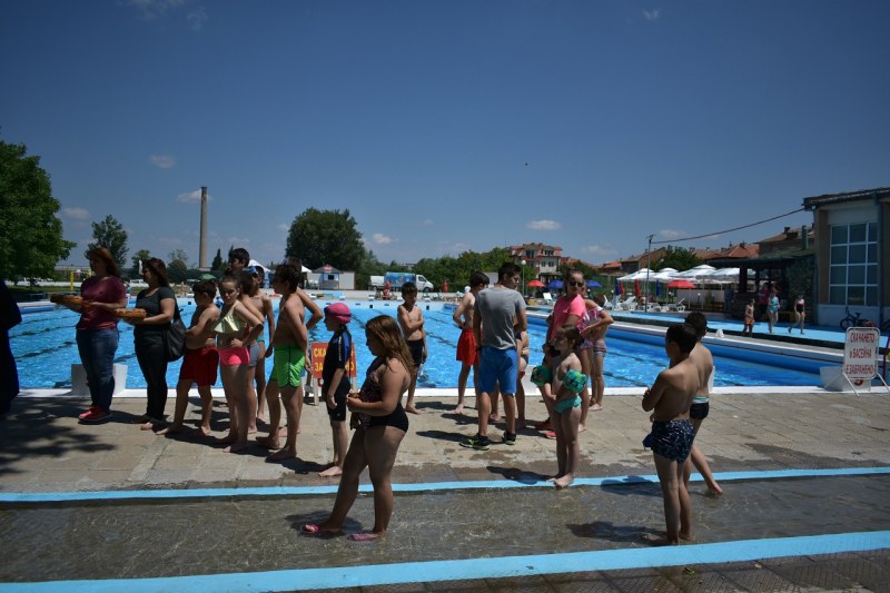 Изряден е градският плувен комплекс в Асеновград, установи проверка на пет институции