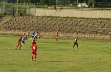 karlovskite-futbolisti-pobeda-kontrola-868.jpg