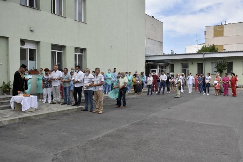 Тържествен водосвет отбеляза днес празника на болница „Свети Пантелеймон“ в Пловдив