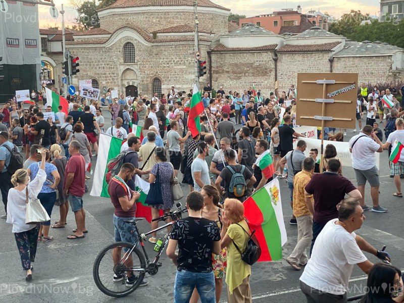 Голям протест и блокади тази вечер в Пловдив, 19 автобуси сменят маршрути