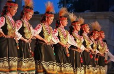 dva-prochuti-folklorni-ansambala-805.jpg