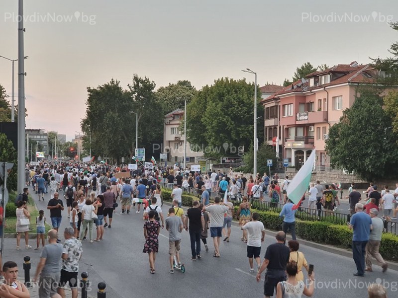 Задава се нов протест в Пловдив, затварят големи булеварди, 19 автобуса сменят маршрути