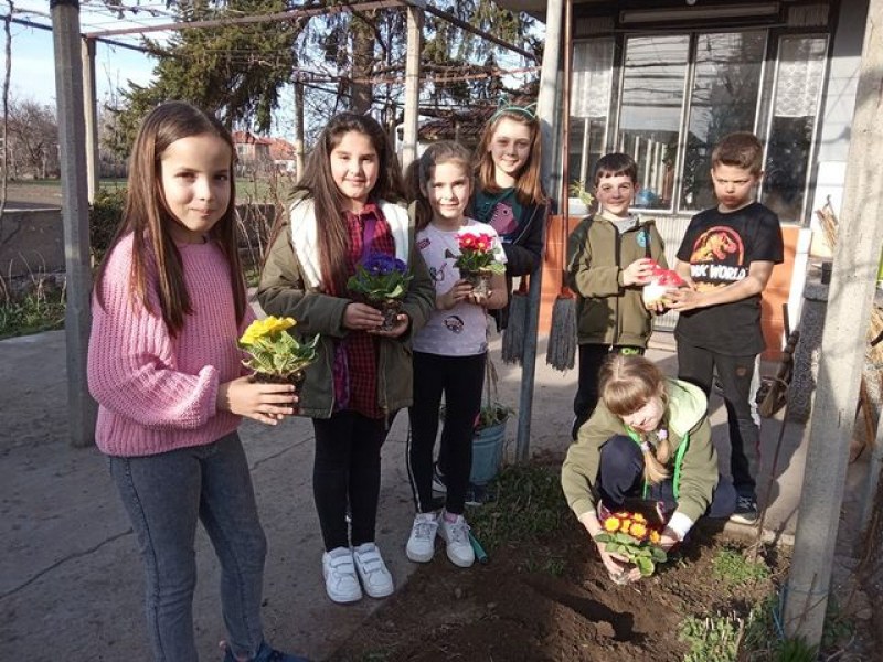 Заедно можем всичко! Деца от Белозем спечелиха награда за добрите си дела