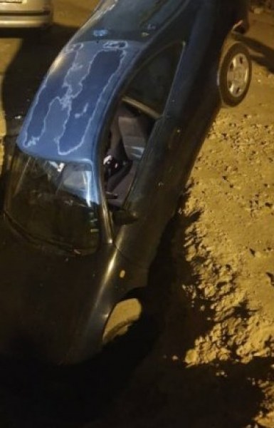 Кола пропадна в изкоп в Кършияка, кой е виновен?