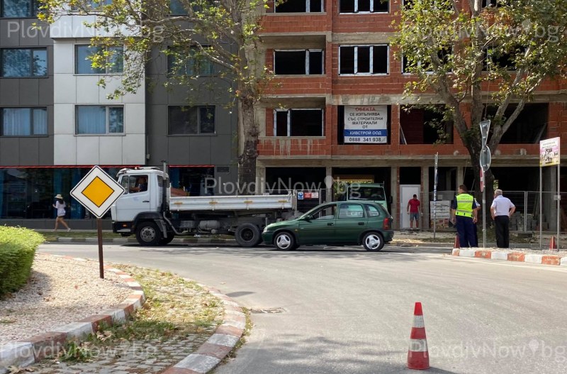 Кола удари пешеходец в Асеновград, шофьорът се оказа селски кмет