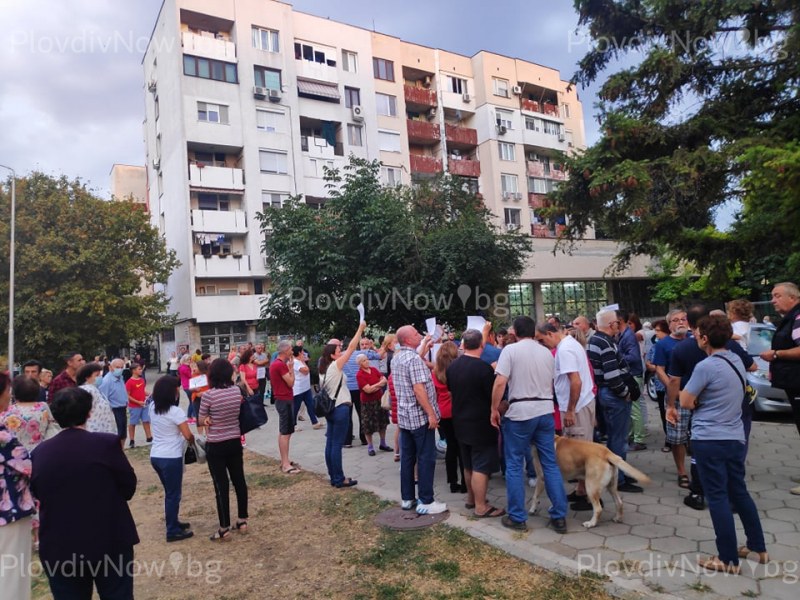 Протест и контрапротест се сляха в Пловдив, хората се скараха за отварянето на две улици