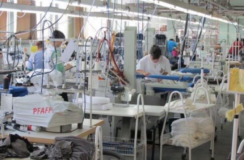 Работа в Карлово и Сопот: Търсят шивачи, психолог, технолог на млякото