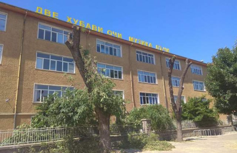 COVID-19 удари още едно училище в Пловдив