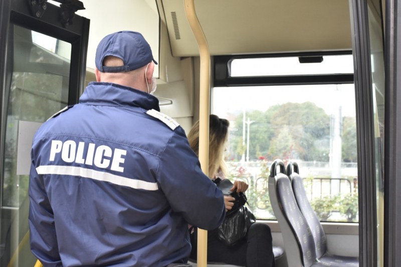 Проверки в Пловдив, десетки без маски свалени от автобусите