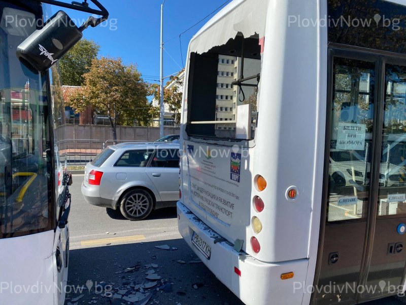 В болница е шофьорът, виновен за катастрофата между два автобуса в Пловдив