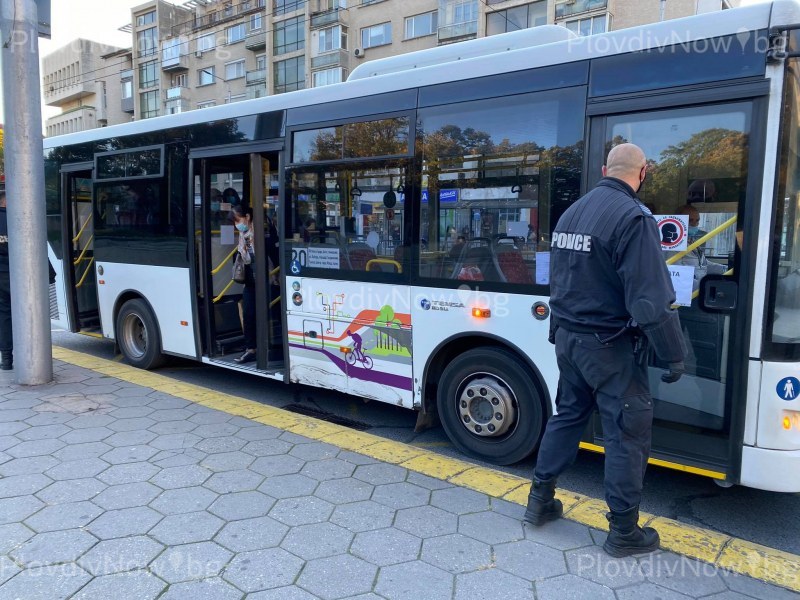 Глоби и предупреждения - резултатът от днешната акция на полицията в пловдивските рейсове