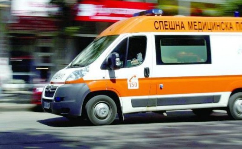 Мерцедес удари семейство пешеходци в Пловдив, сред тях има и дете