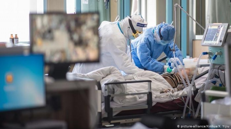 11 души загубиха битката с вируса, нови 60 медици са заразени