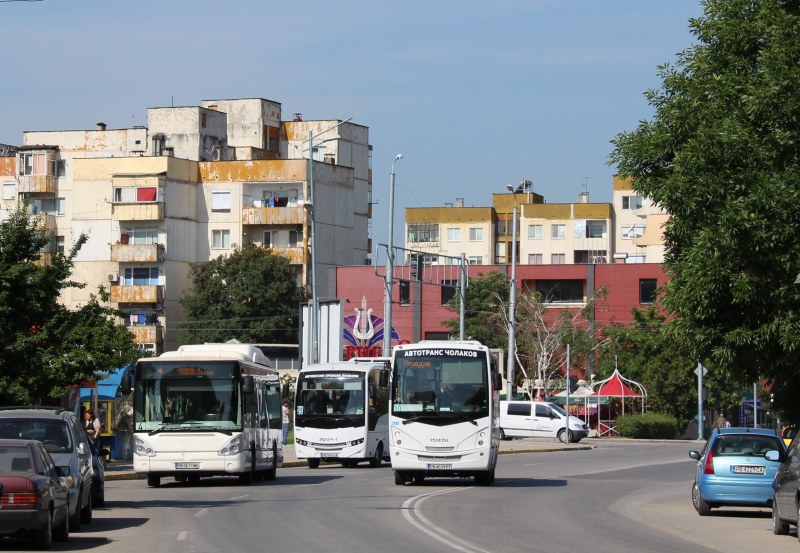 Затварят за движение част от улица в Тракия, 10 автобуса сменят маршрути