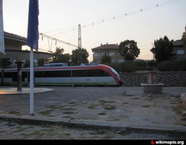 Временни промени при влакове за Калояново и Хисаря