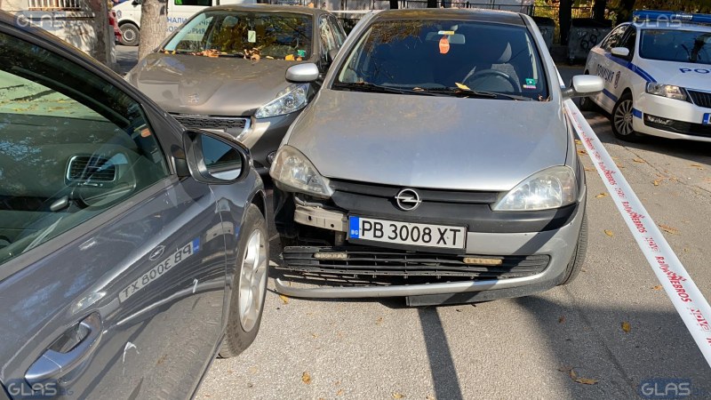 След як запой на домашно парти младежи потрошиха 5 коли в центъра на Пловдив