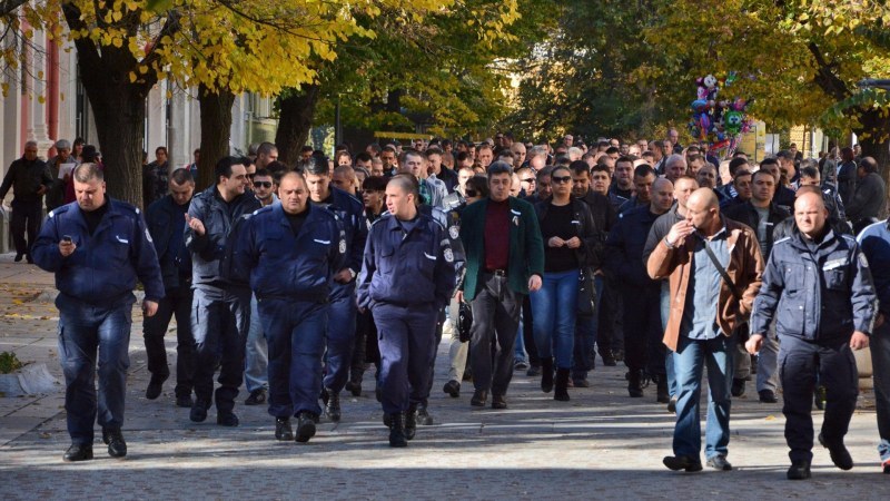 Полицаите отново на протест, не приемат предложеното увеличение на заплатите