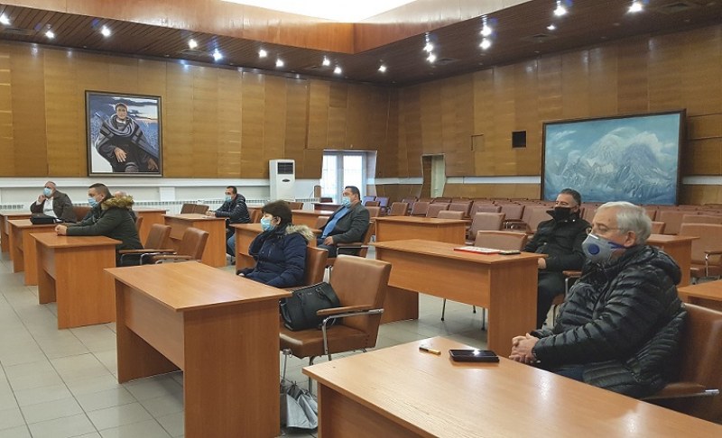 Комисията в помощ на болницата в Карлово проведе заседание, ето новините