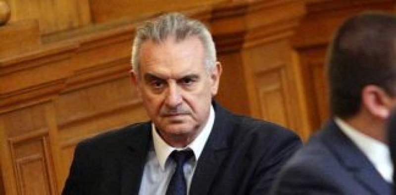 Български депутат почина след тежки усложнения от коронавирус