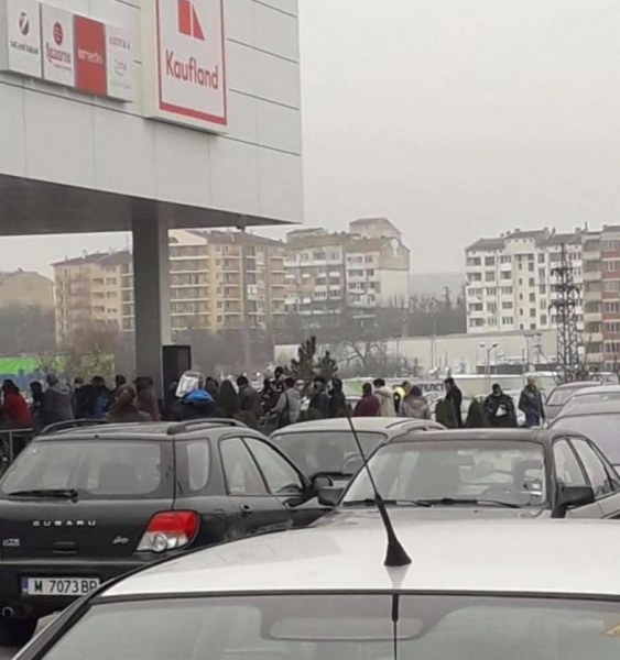 Сервитьори и бармани от Пловдив излизат на протест в понеделник