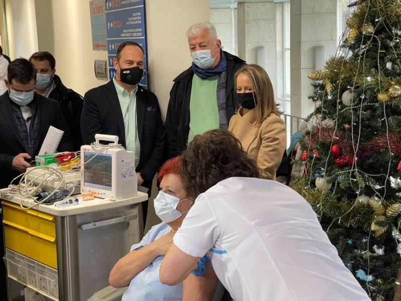 Най-много ваксинирани медици в Пловдивско към момента