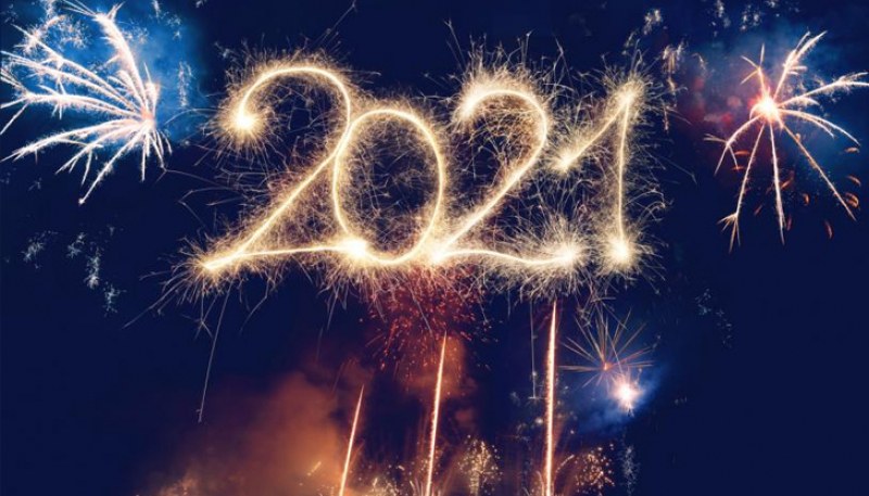 Честита 2021 година, българи! Обичайте смело! Просто обичайте! Без страх...