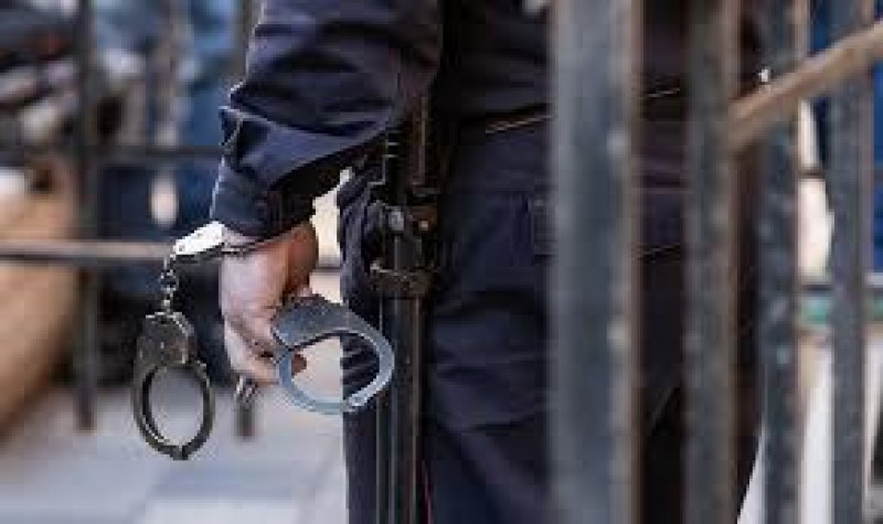 Арести в Кричим и Първомай: Непълнолетен обра кафе автомат, мъже заклаха чуждо теле