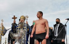 22-godishniiat-nikolai-izvadi-svetiia-762.jpg
