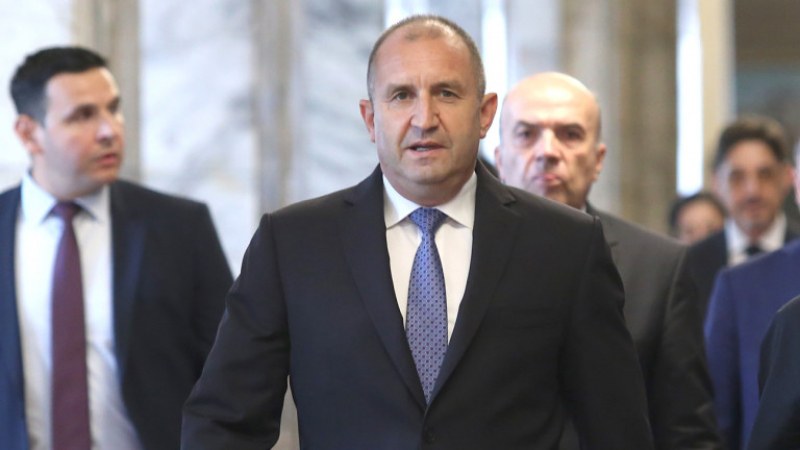 Президентът Румен Радев: Партиите нямат основания за претенции за датата на вота