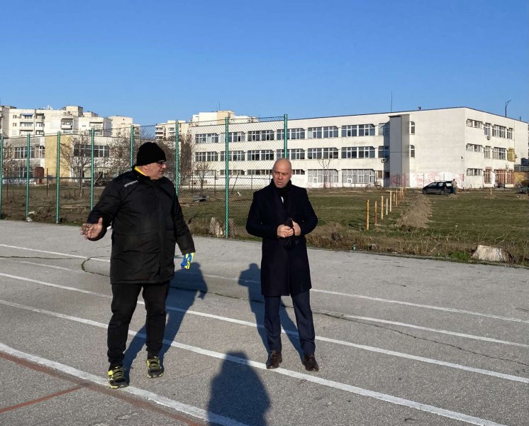Започват строежа на модерна спортна база към гимназия в Тракия