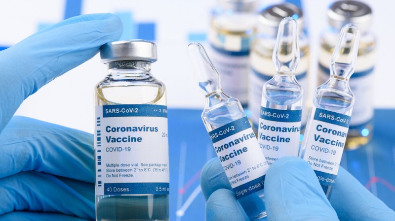 „Астра Зенека“ ще достави по-малко ваксини от предвидените за ЕС заради проблеми в производството