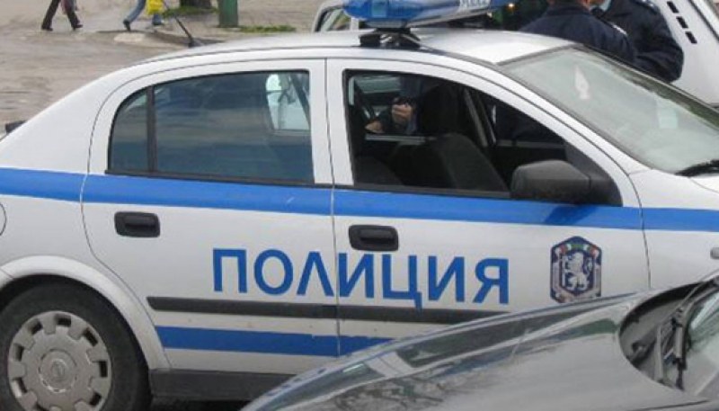 Тийнейджъри обраха магазин в Сопот, хванаха ги