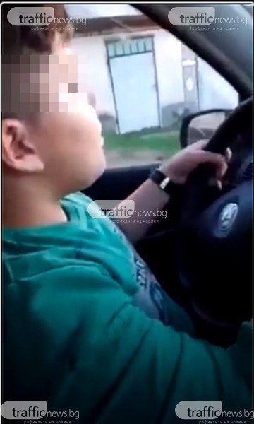 Хлапе от хисарско село шофира, баща му го хвали в мрежата