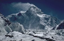 niama-i-sleda-trimata-alpinisti-k2-820.jpg