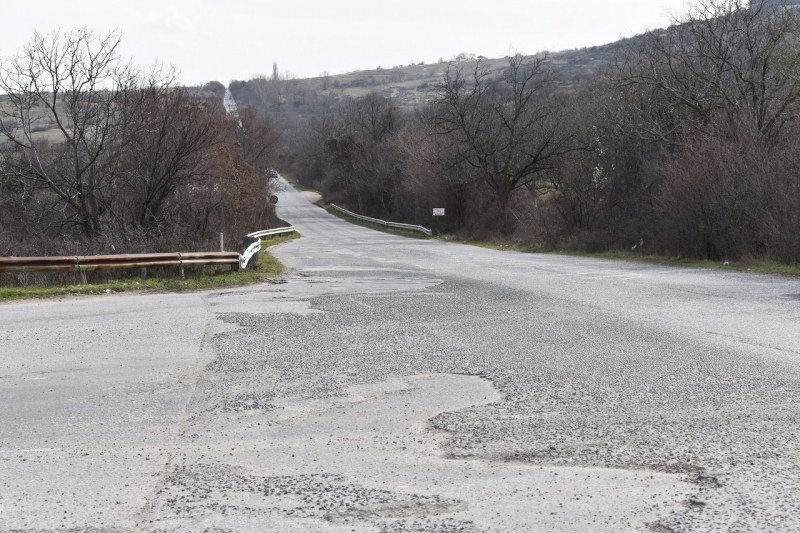 Ремонтират част от пътя Асеновград - Кърджали с пари от държавата