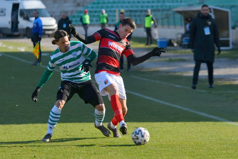 Локомотив стартира полусезона с равенство 0:0 при гостуването си на Черно море