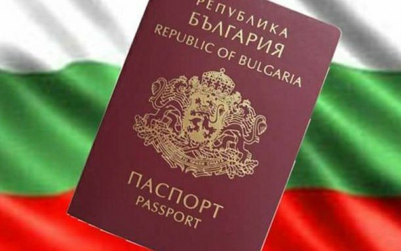 Вижте какво трябва да знаете за подмяната на лични документи, ако живеете в чужбина