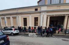 opashki-detsa-se-izviha-pred-615.jpg