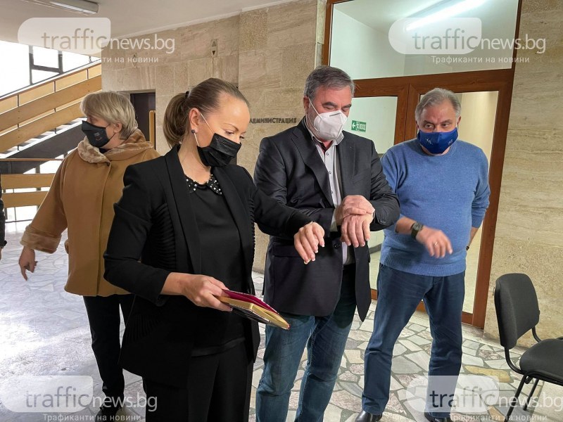 Доц. Кунчев от Пловдив: От утре в масовата имунизация ще се включат и личните лекари, очаквам ваксините да стигнат