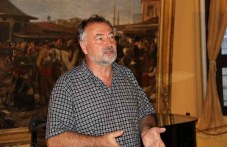 Директорът на Етнографския музей получи специално отличие навръх 60-тия си рожден ден direktorat-etnografskiia-muzei-poluchi-788.jpg