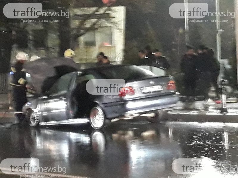 БМВ се запали в движение в Пловдив