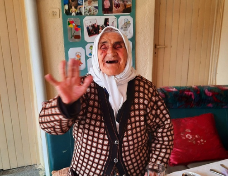 Единствената столетница в Първомайско! Баба Несибе стана на един век